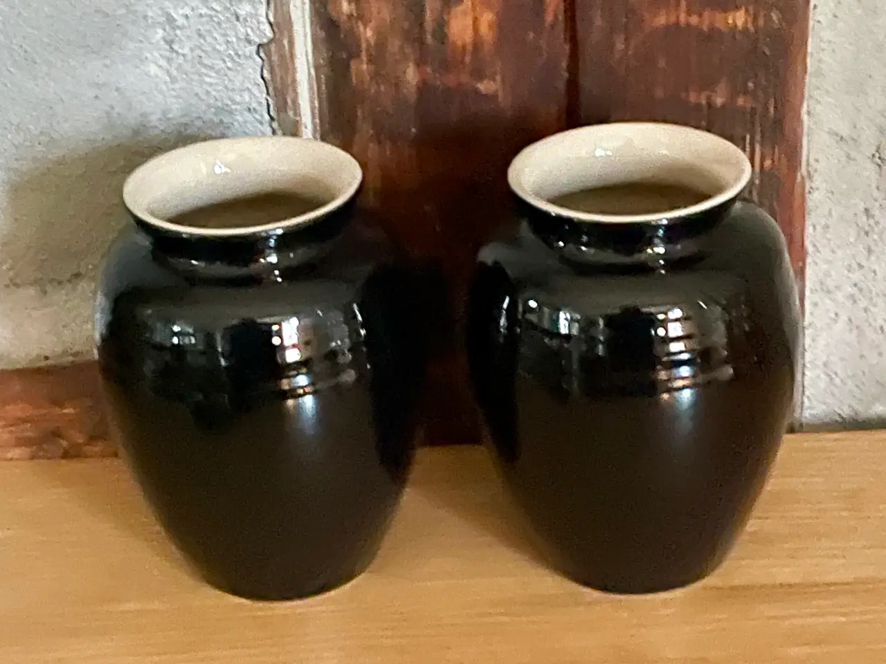 Billede 1 - Le creuset vaser 2 stk. sort