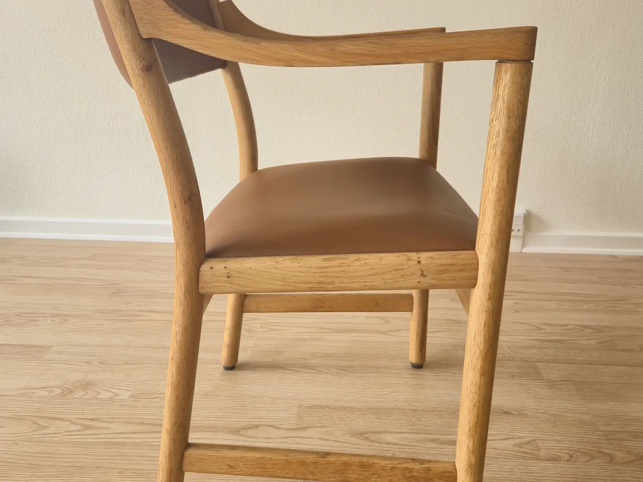 Billede 5 - 6 originale Wegner CH50 spisebordsstole i massiv e