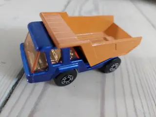 Vintage Matchbox No. 23 Atlas Truck (1975)