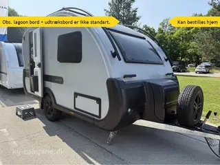 2027 - Adria Action 391 LH Sport 2027 Nyhed - kan bestilles med forskelligt fabriksmonteret udstyr.
