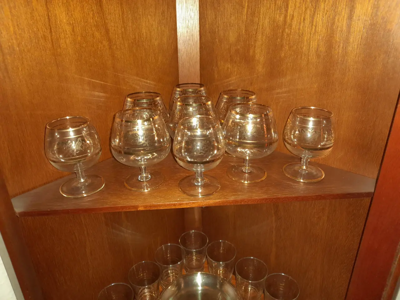 Billede 2 - 6 Dekorative cognacglas med guldmotiv