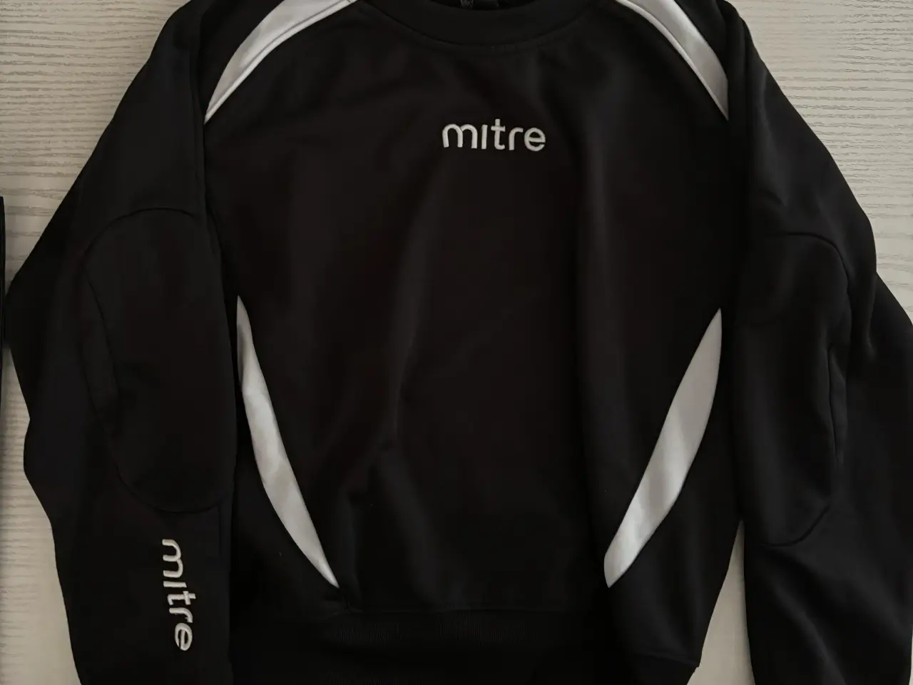 Billede 3 - Børnetøj, Bluse/Trøjer, Mitre 8 og 10 år  134/140