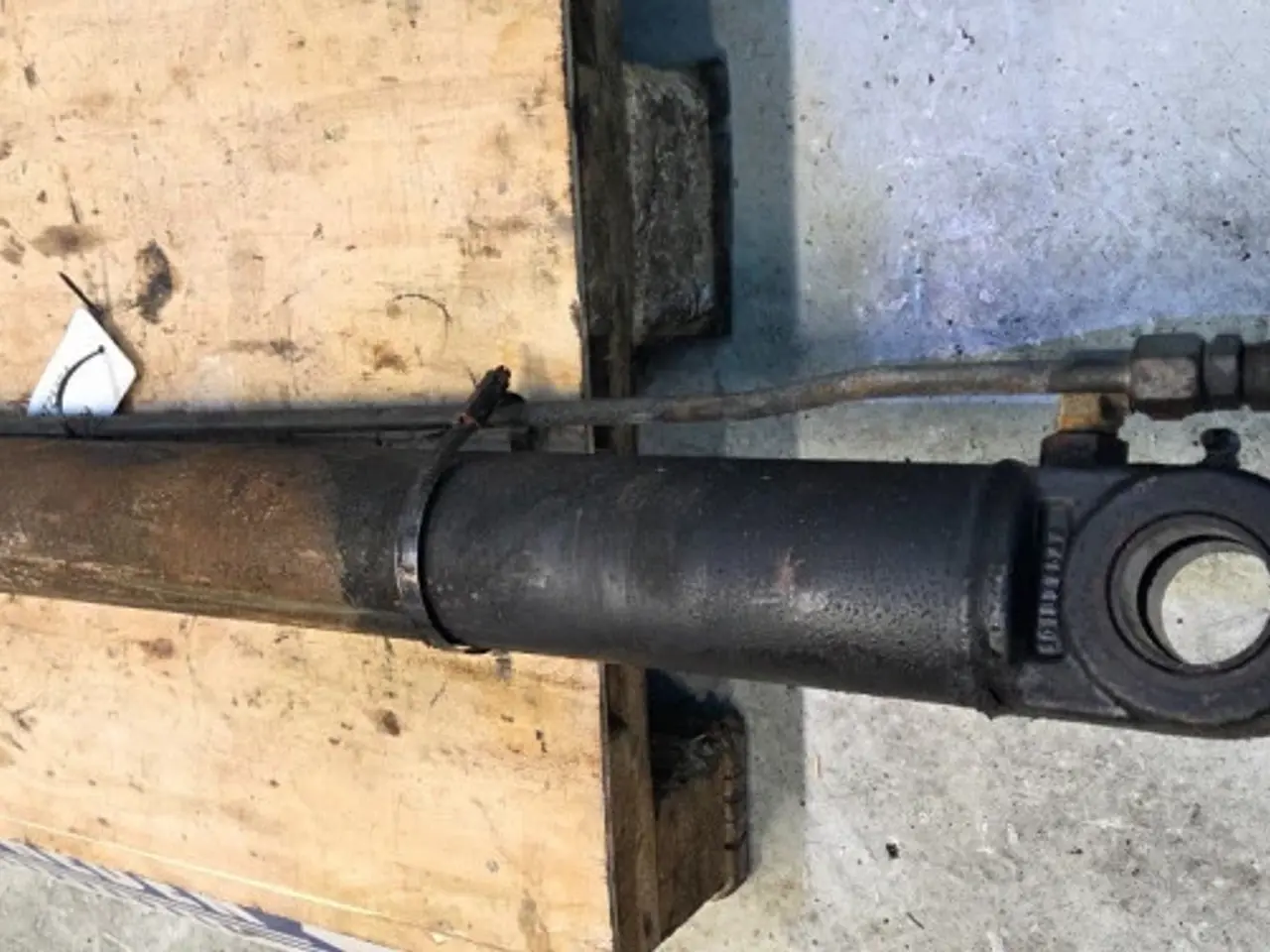 Billede 11 - New Holland LB115B Cylinder 85800070