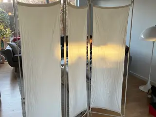 Rumdeler i jern og stof