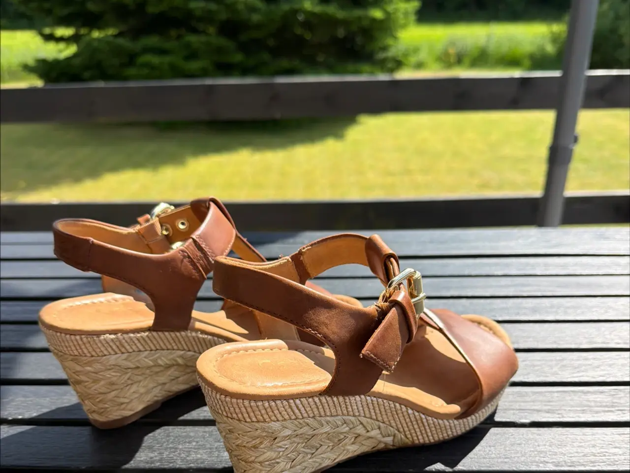 Billede 1 - Gabor Brun Skind sandal med bast kilehæl, str 39,5