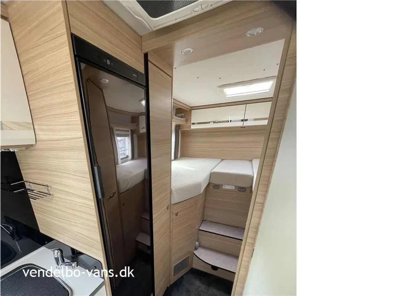 Billede 7 - 2019 - Dethleffs Globebus I 006   GT udstyret helintregret autocamper