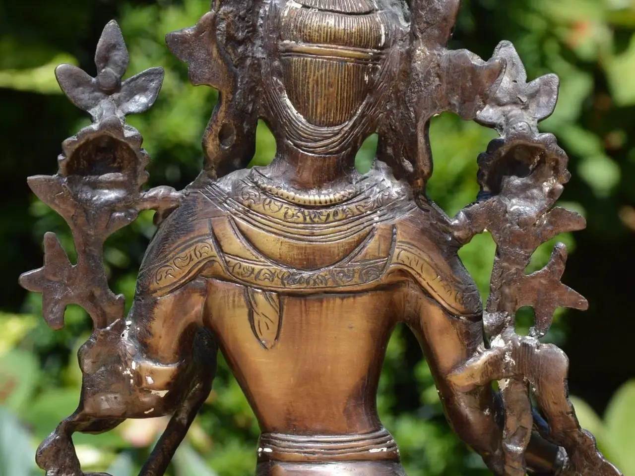 Billede 6 - Stor bronzestatue af Grøn Tara, 37 cm, Nepal