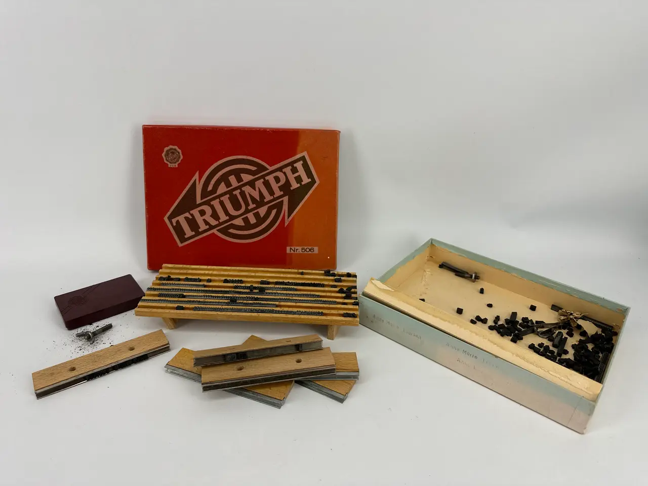 Billede 1 - TRIUMPH nr. 506, trykkersæt (retro)