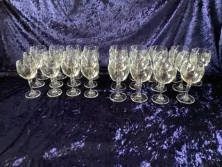 12 hvidvin og 13 rødvin Atelier krystalglas