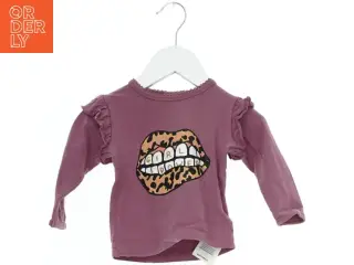 Langærmet bluse med 'Girl Power' print fra The New Siblings (str. 74)