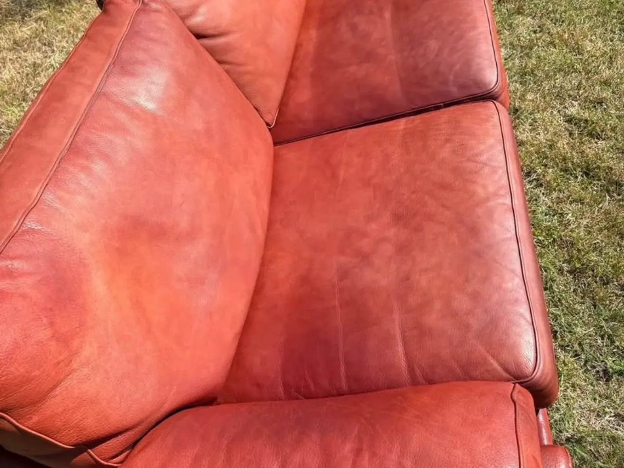 Billede 2 - Lækker lædersofa.