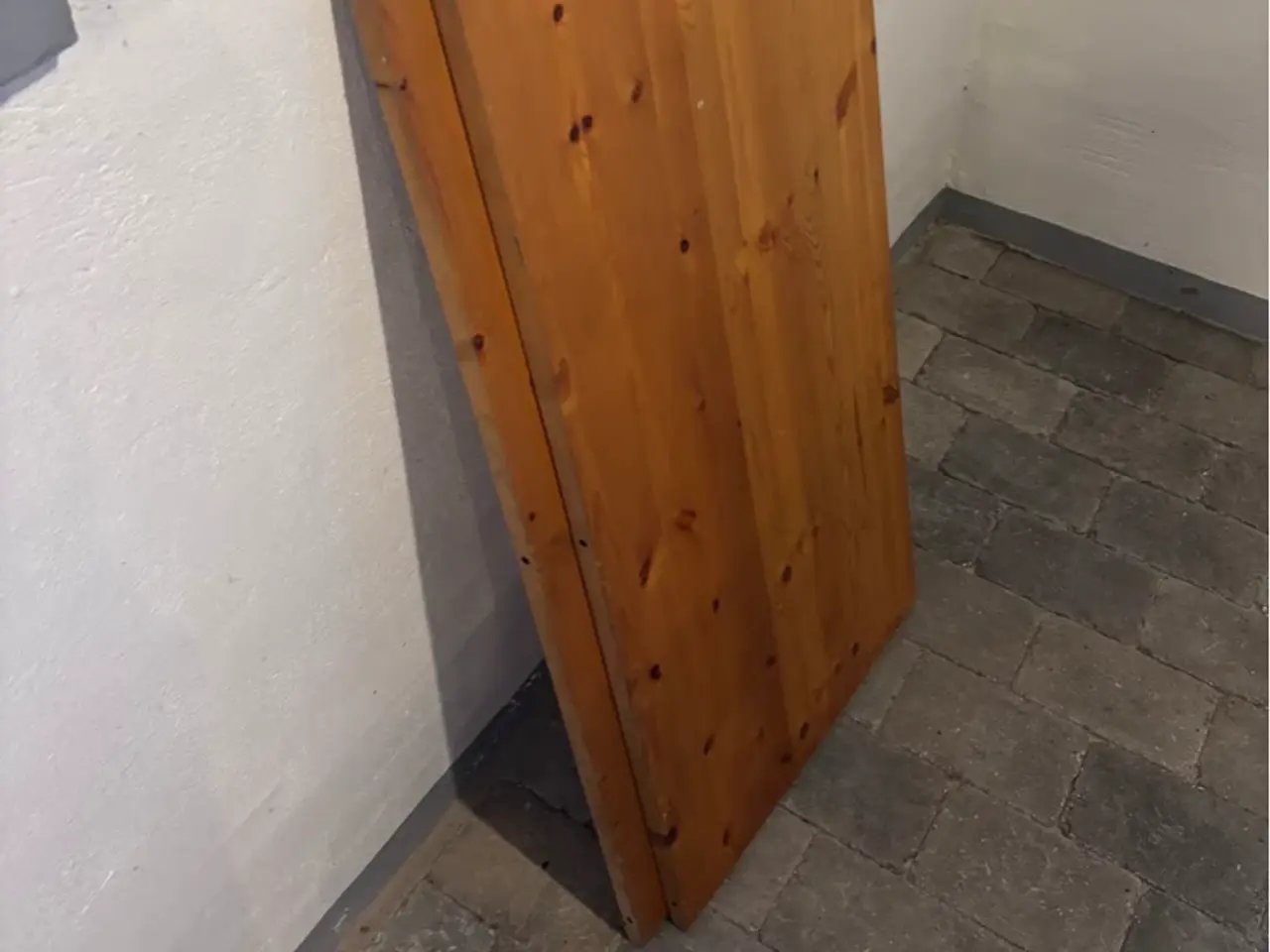 Billede 4 - Massiv træ spisebord inkl to plader
