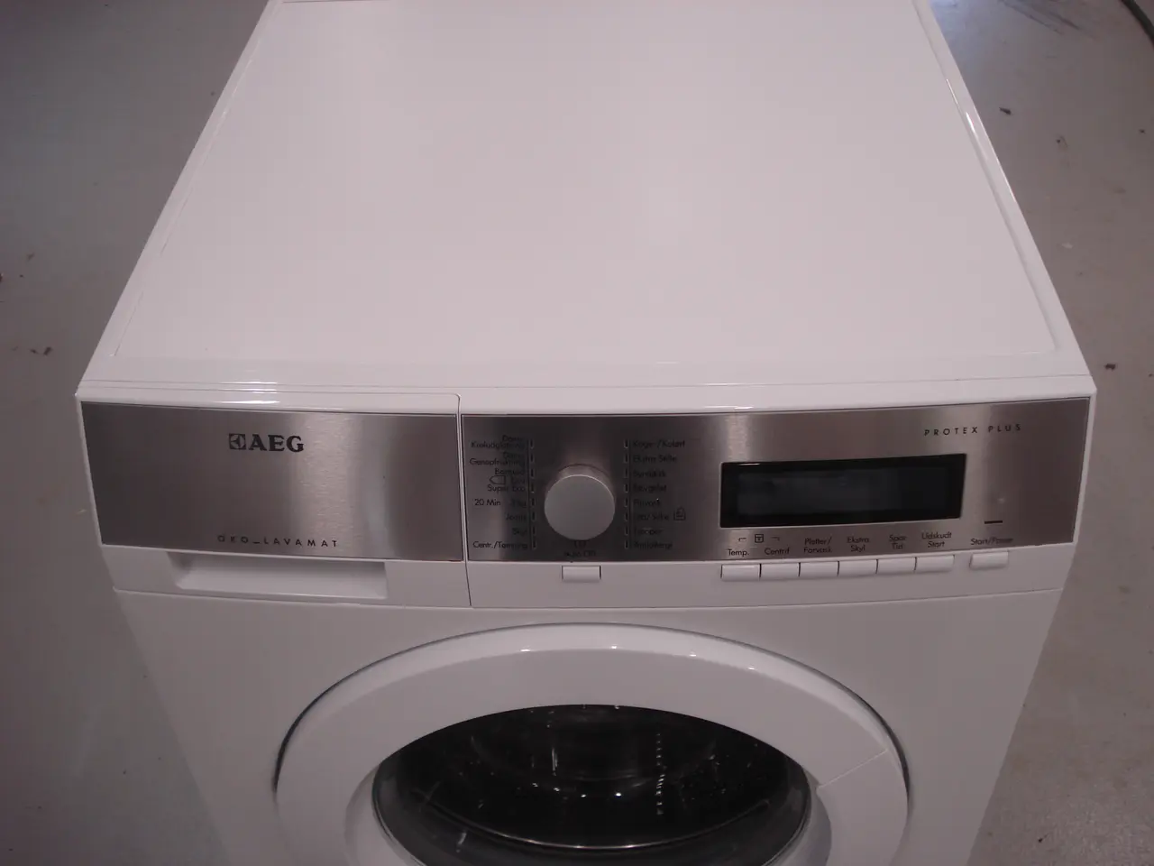 Billede 4 - 8 kg. AEG vaskemakine model L87484EFL