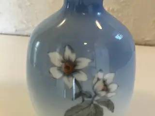 Lyngby vase i porcelæn