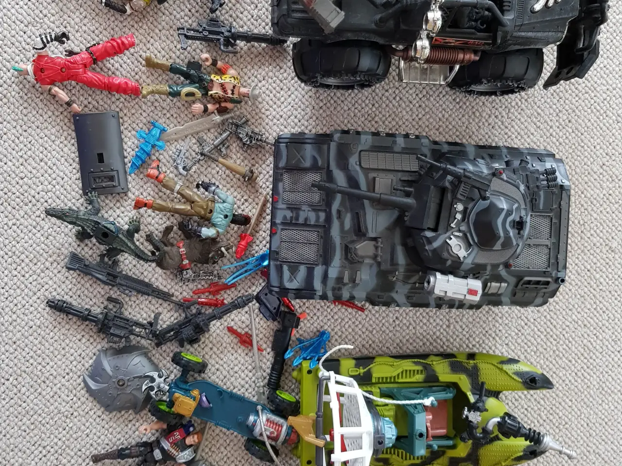 Billede 2 - Action figurer + tilbehør