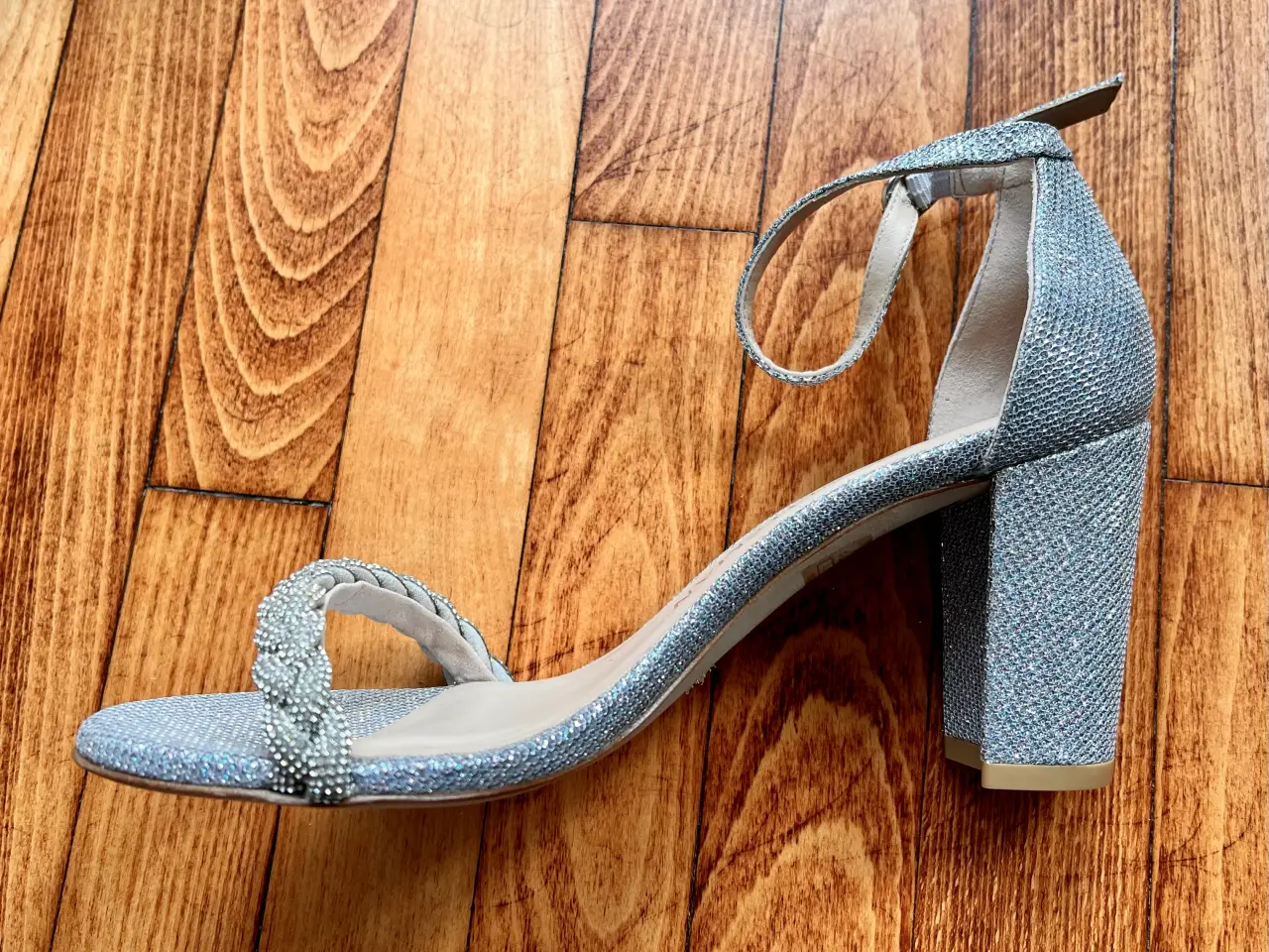 Billede 11 - Stuart Weitzman hæle / pumps Str 38.5 sparkly sølv