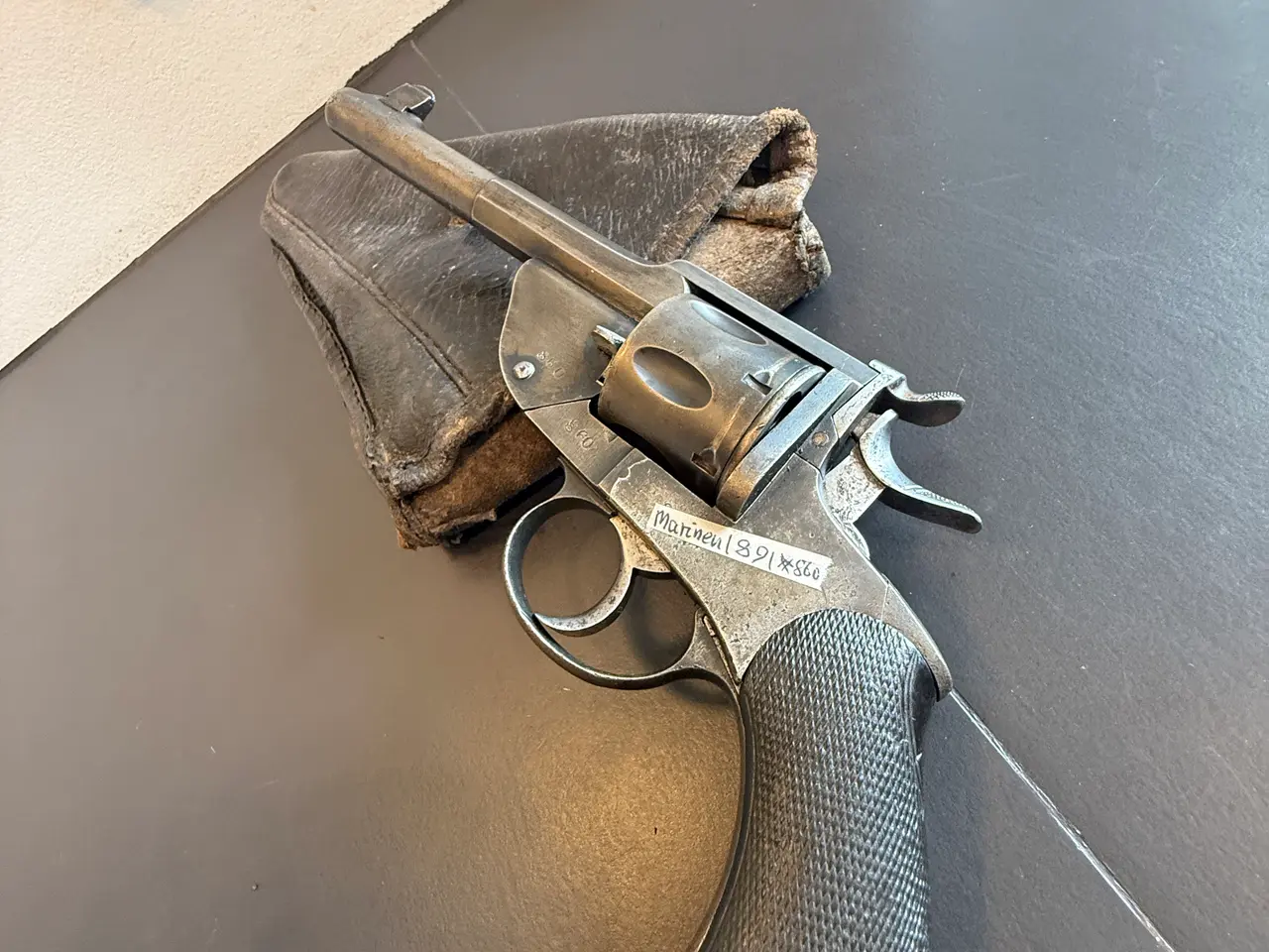 Billede 12 - Dansk Marinerevolver M/1891 med hylster – kræver s