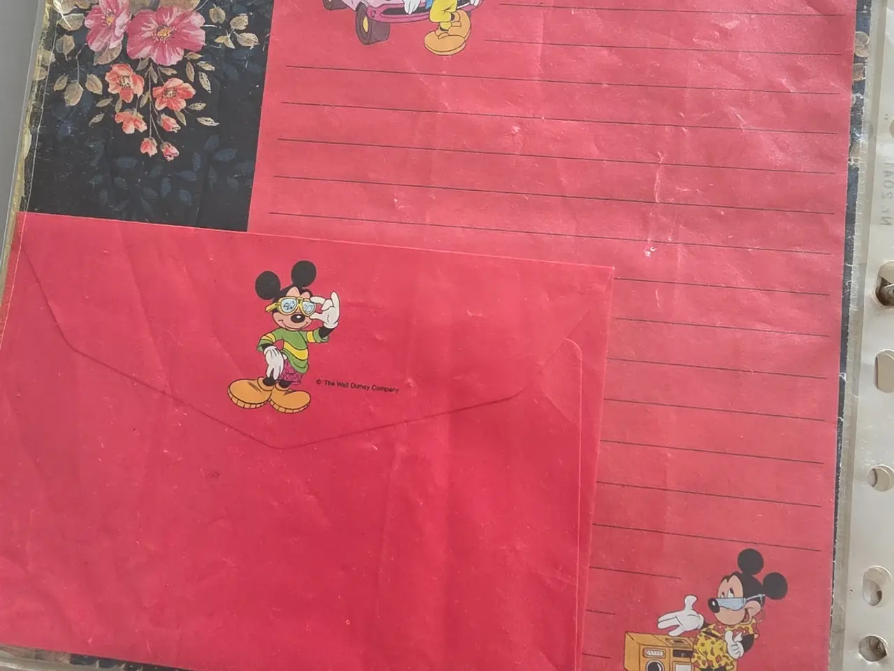 Billede 3 - Disney brevpapir- gamle .