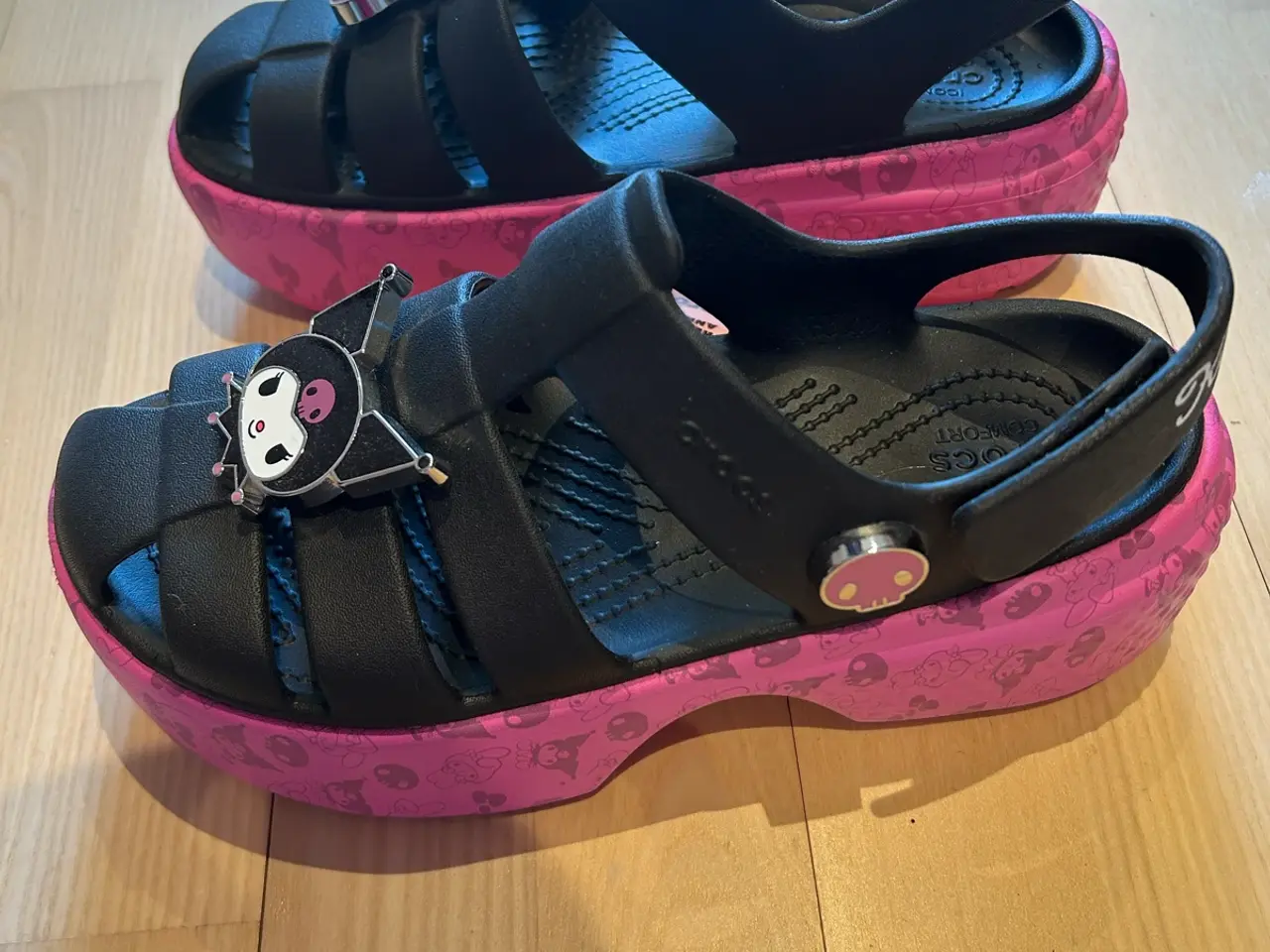 Billede 3 - Hello Kitty friends Crocs sandaler str.37/38