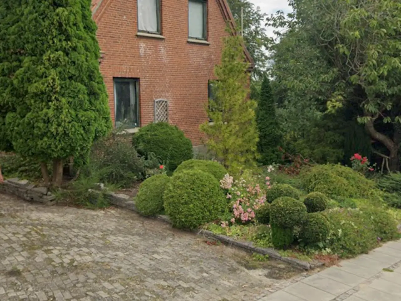 Billede 2 - Murstens villa på stor grund