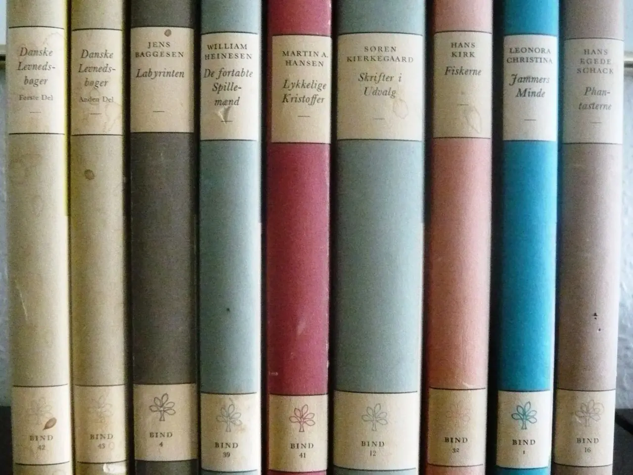Billede 1 - Gyldendals Bibliotek