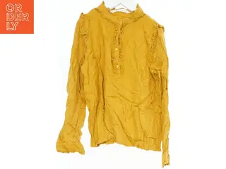 Gul bluse med knapper og flæser fra H&M (str. 134)