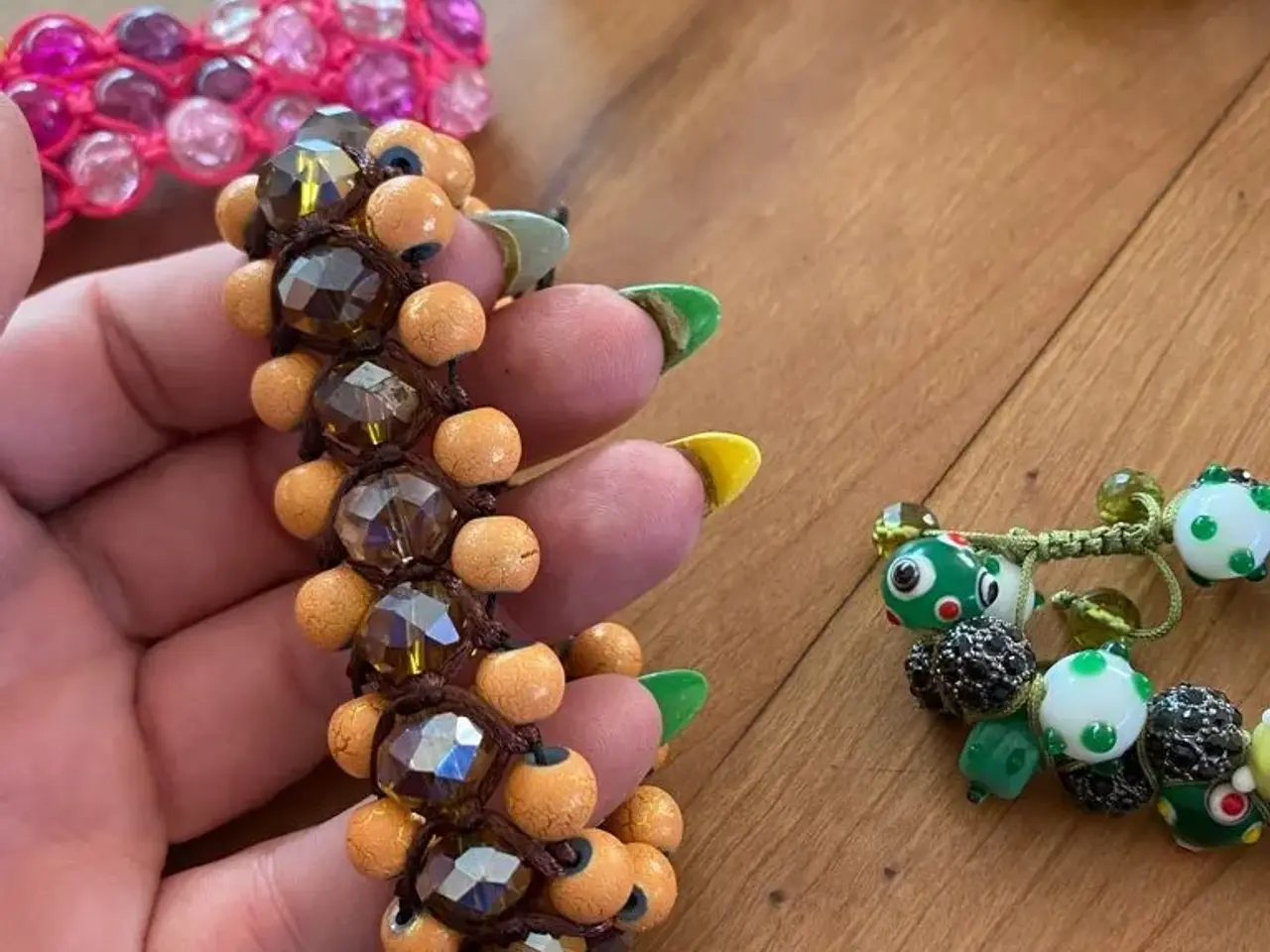Billede 4 - Nye knyttede armbånd
