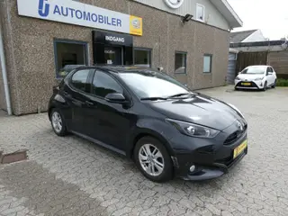 Toyota Yaris 1,5 Hybrid Active e-CVT Van