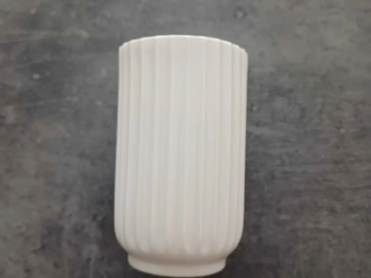 Billede 1 - Lyngby vase original 8 cm