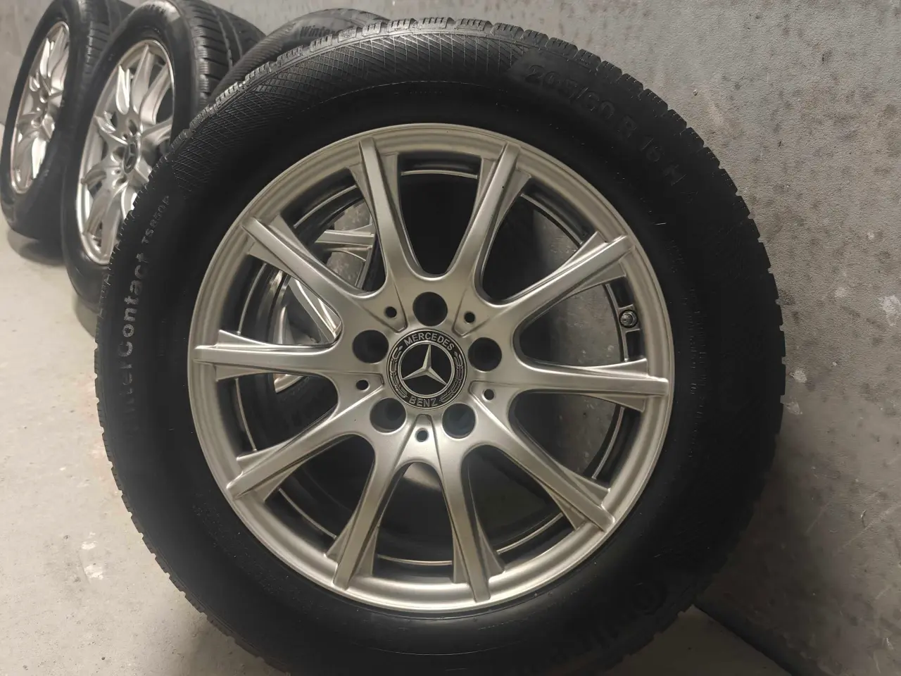 Billede 1 - Vinterdæk Org. Mercedes m. TMPS - 205/60R16