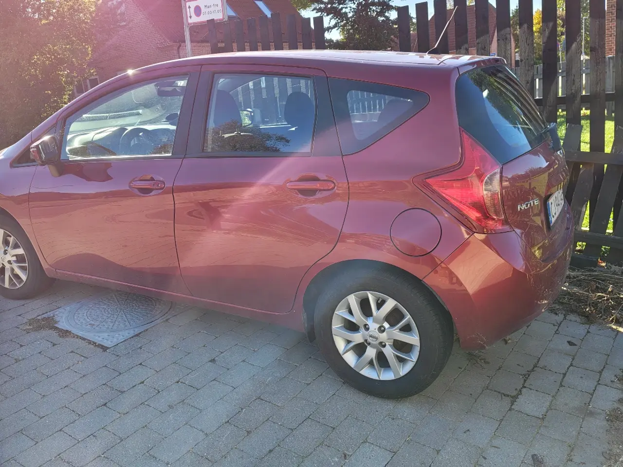 Billede 3 - Flot bil med meget udstyr og lavt km-tal