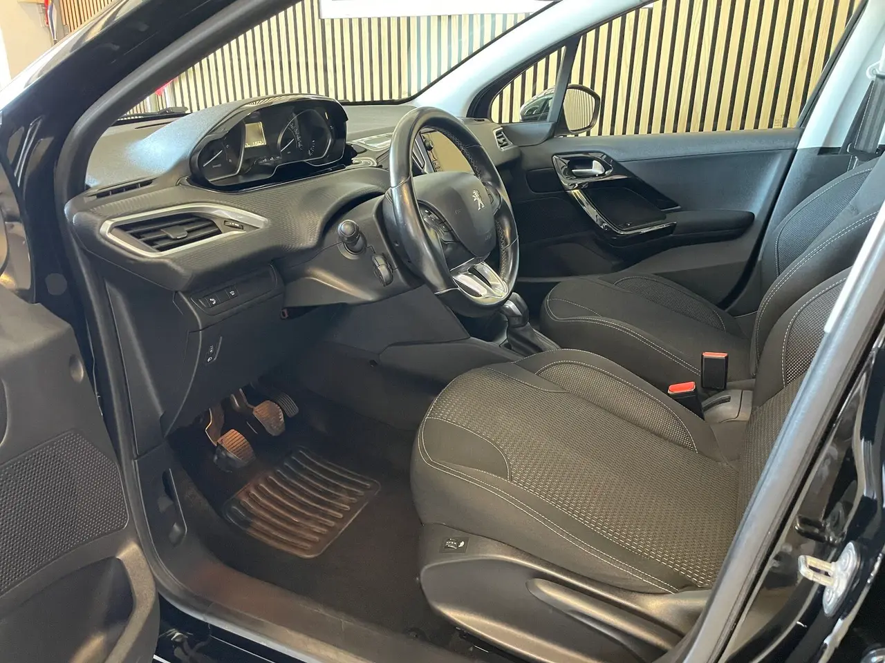 Billede 7 - Peugeot 208 1,6 BlueHDi Allure 100HK 5d