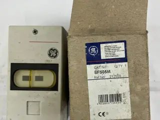 GE SFS05M sikringsholder – 5A Open Box, Cat#