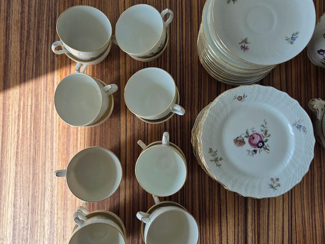 Billede 3 - Romantisk Kaffestel m/guldkant