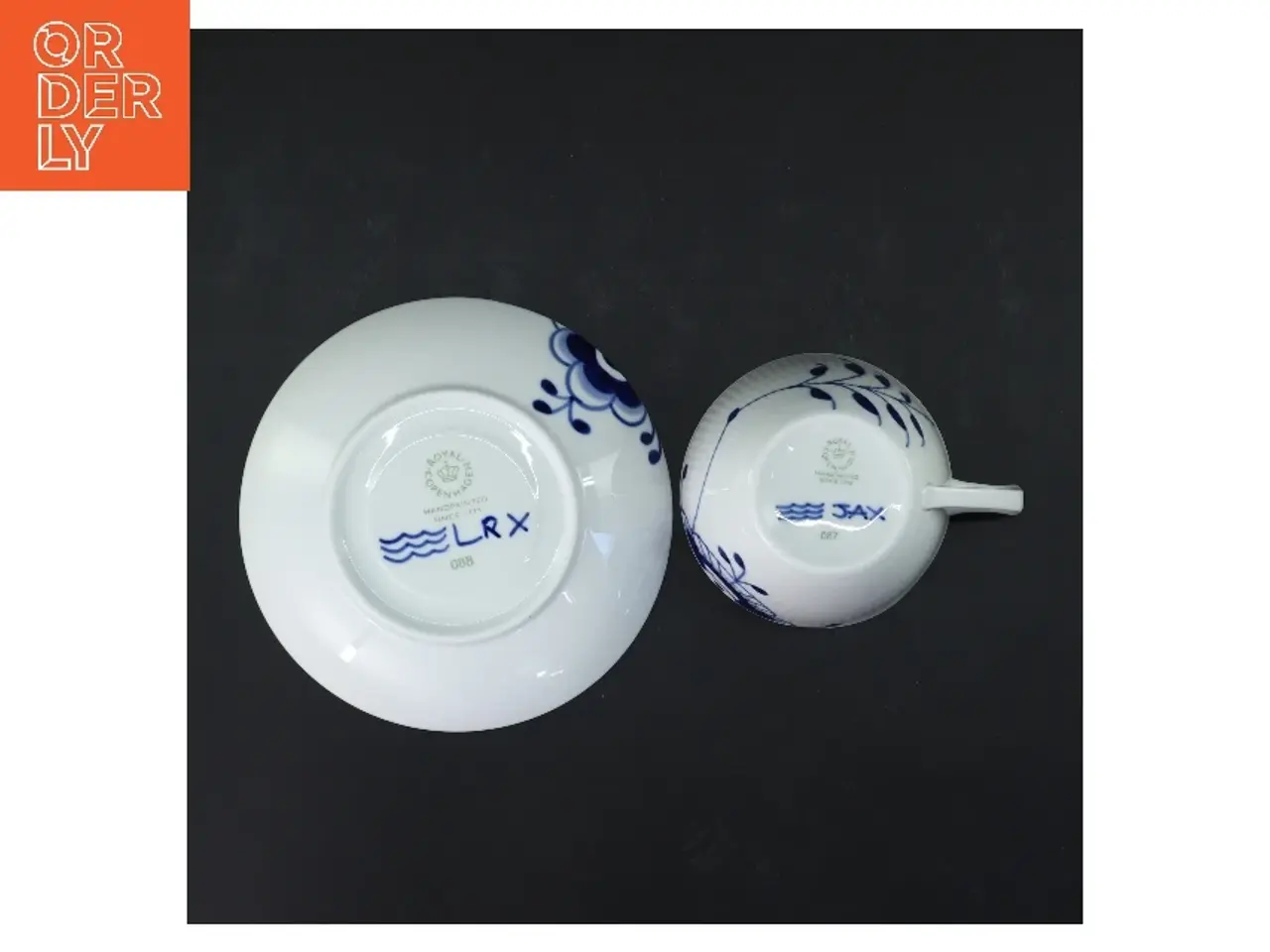 Billede 2 - Mega mussel porcelæns tekop og underkop fra Royal Copenhagen (str. Ø 10 & 16 cm)
