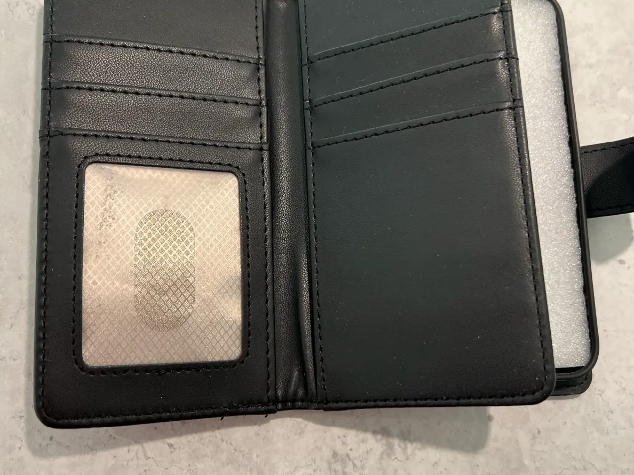 Billede 3 - Mobil cover I Phone 13 sælges helt nyt.