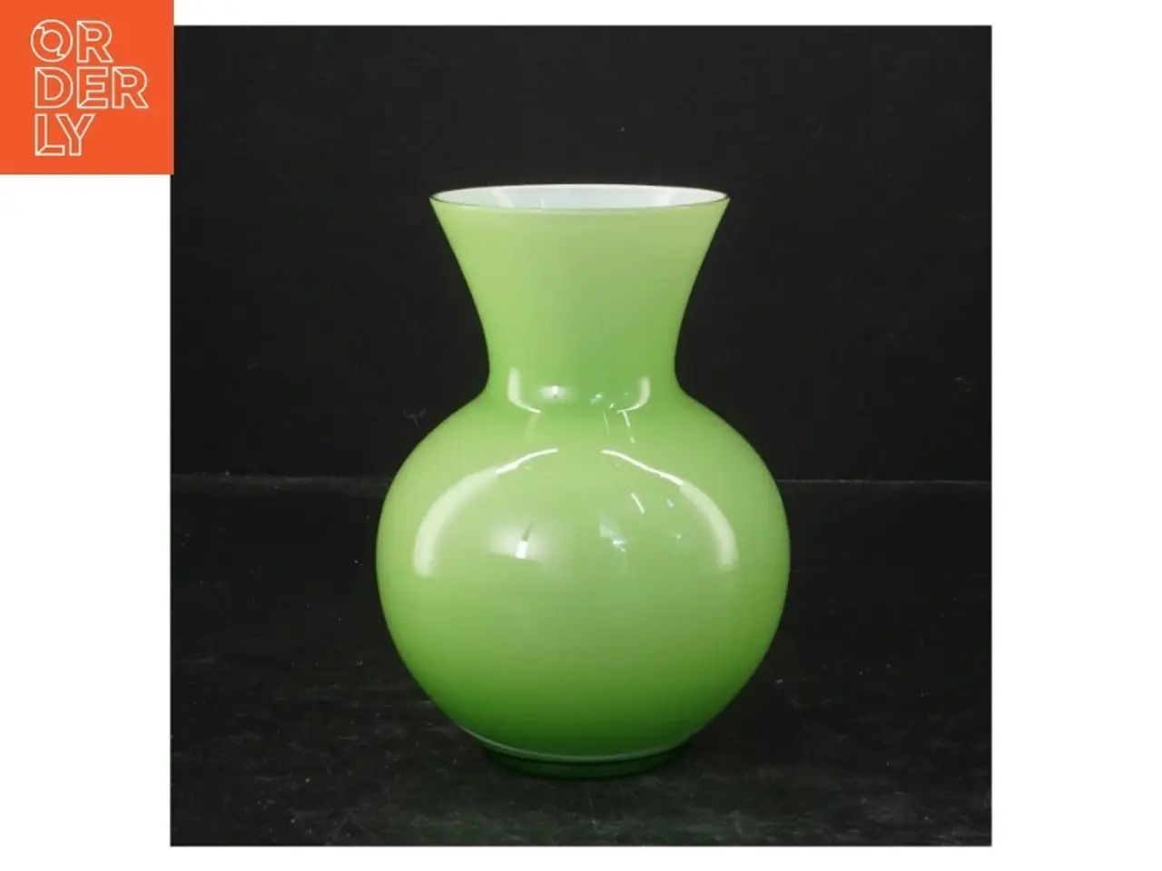Billede 2 - Grøn vase (str. 14 cm)