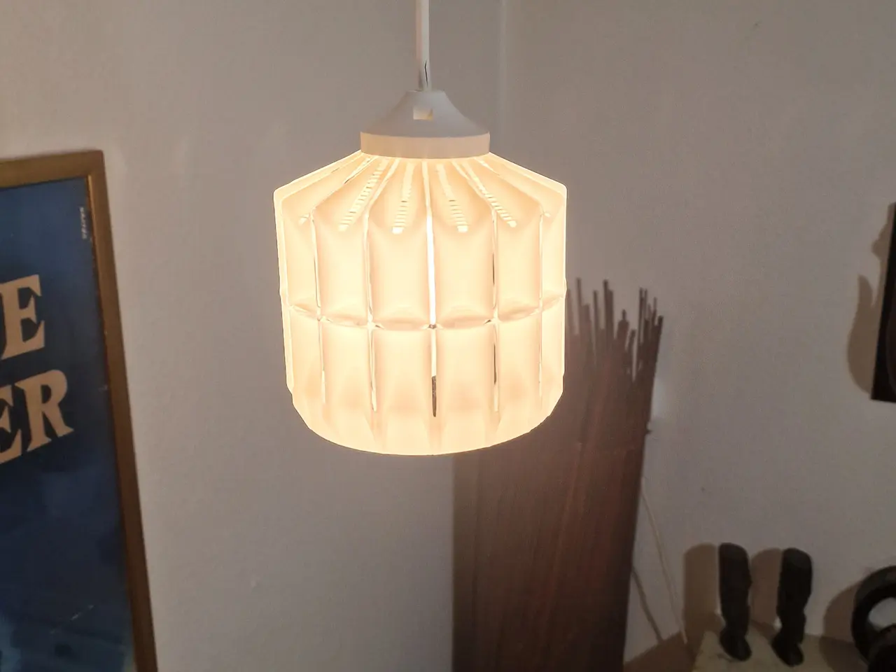 Billede 8 - Lille hvid glas pendel.
