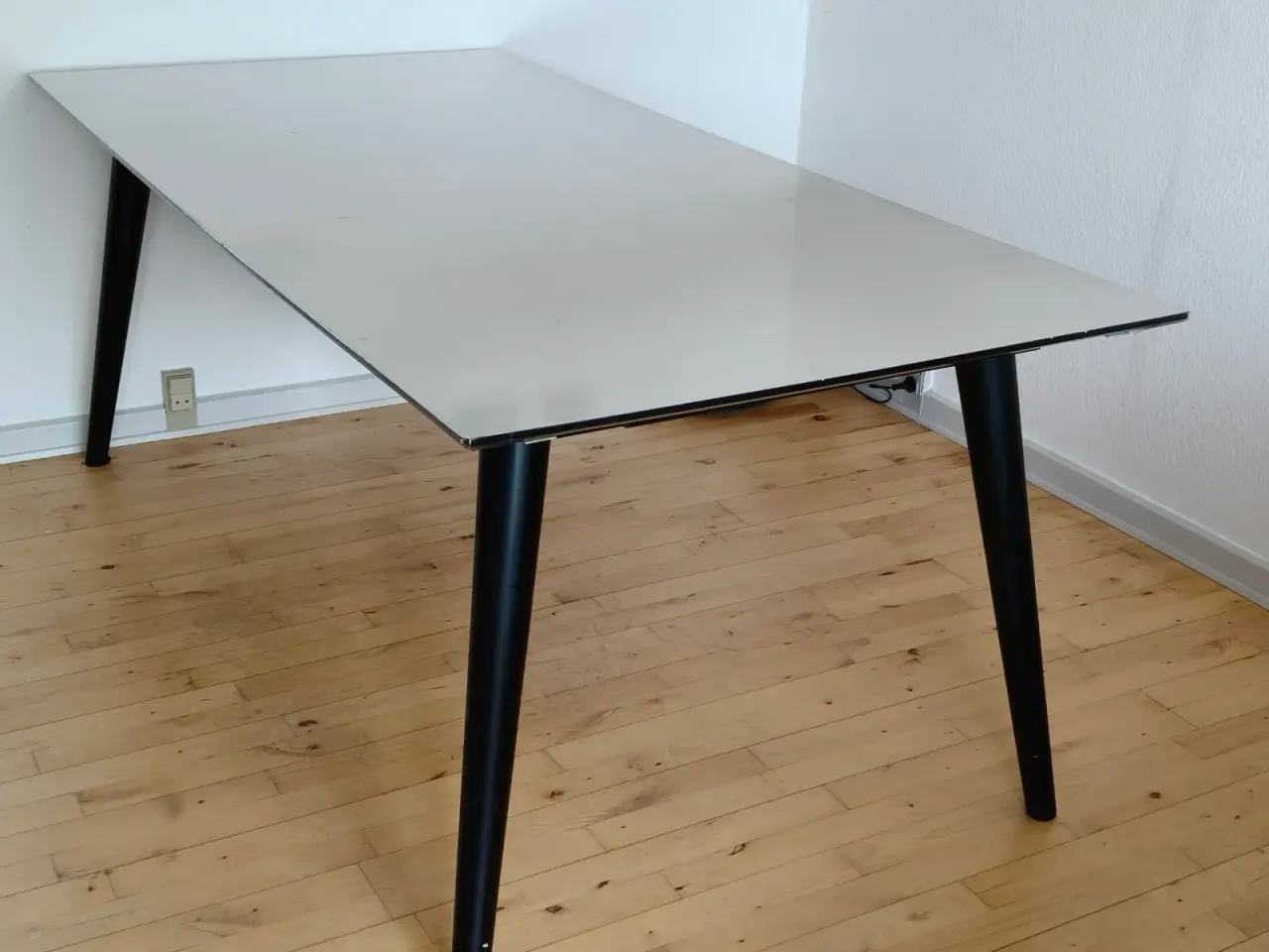 Billede 1 - Saltum spisebord med stole