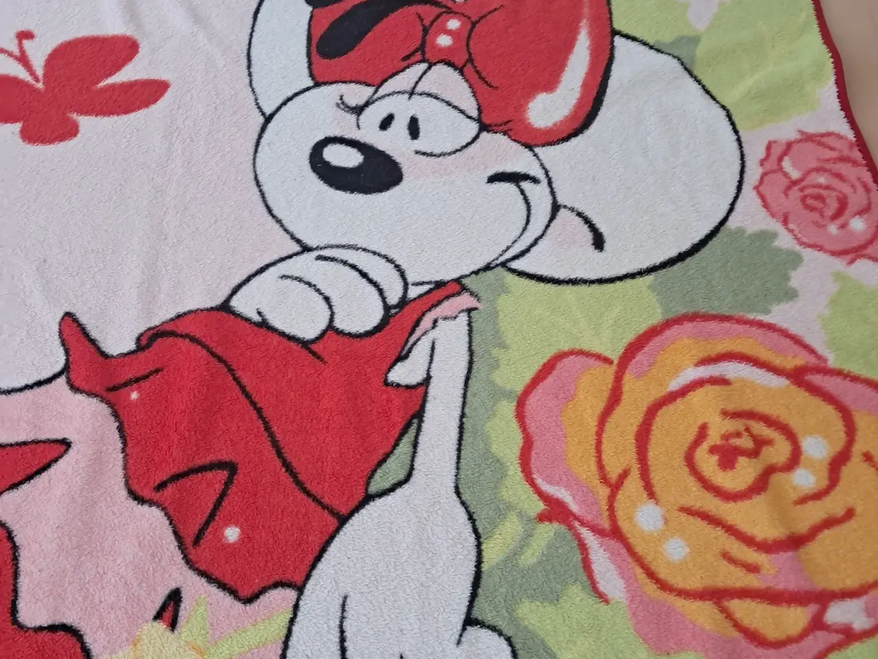 Billede 2 - FLEECETÆPPE Minnie Mouse