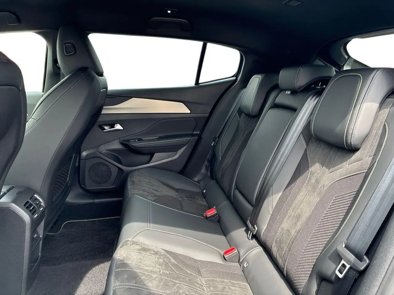 Billede 10 - Peugeot e-408 58 GT