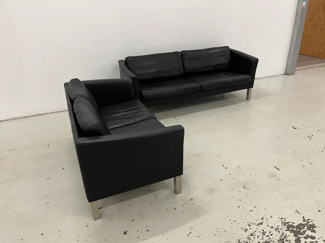 Billede 5 - Stouby Ace 3+2 Pers.Sofaer i sort Elegance læder.