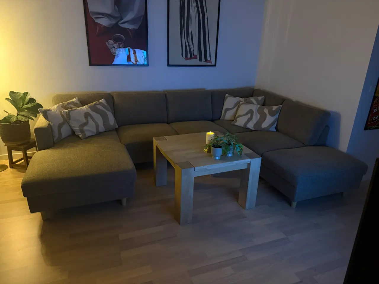 Billede 1 - Sofa i sandfarvet stof