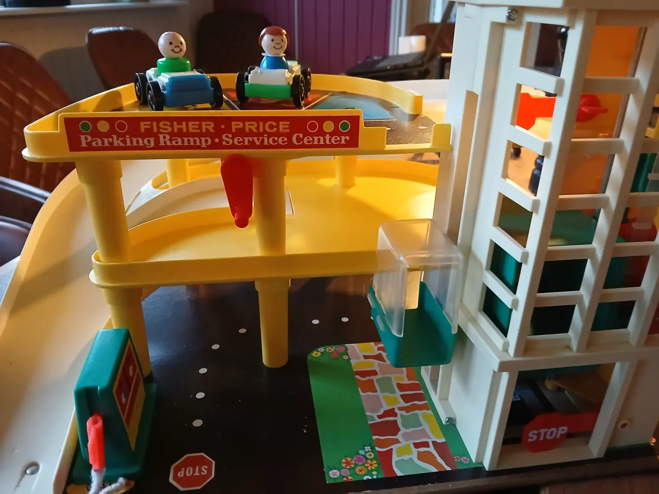 Billede 1 - Fisher Price Garage anlæg