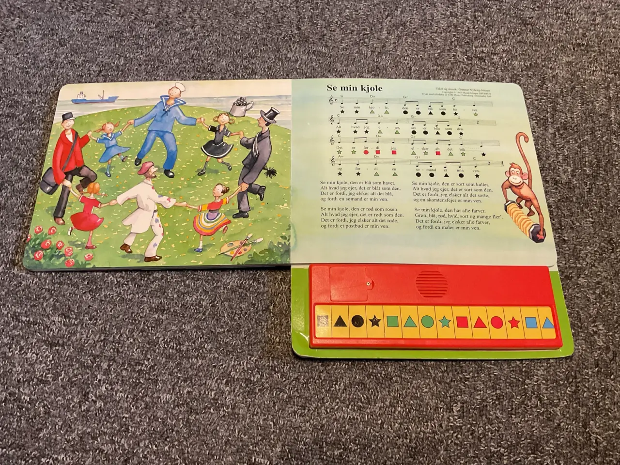 Billede 3 - ÅH Abe musikbog med 10 børnesange.