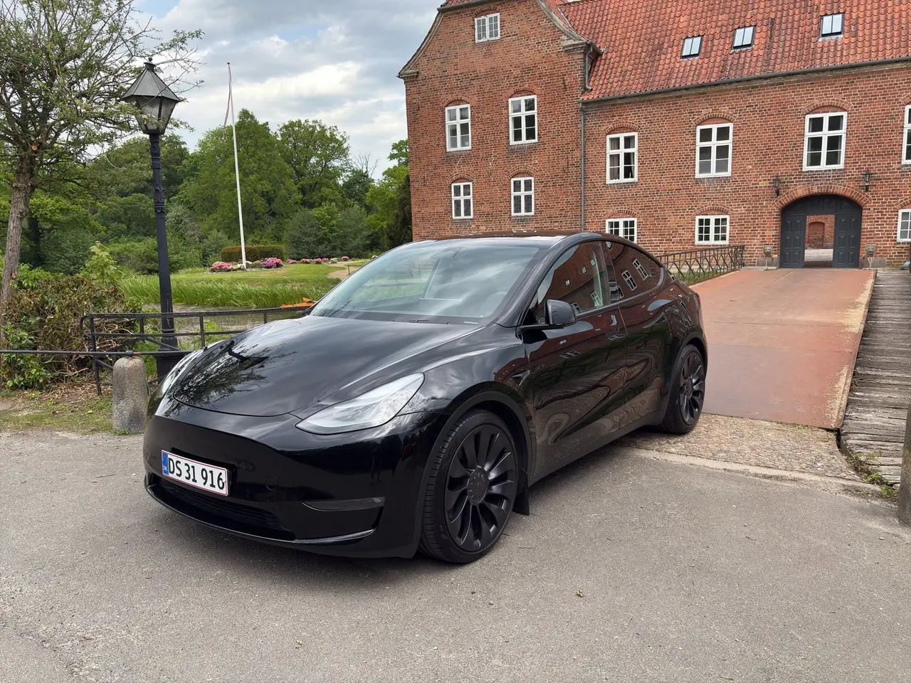 Billede 1 - Tesla Model Y Performance AWD