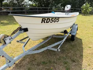Ryds 390 jolle med Yamaha 4 hk og trailer sælges