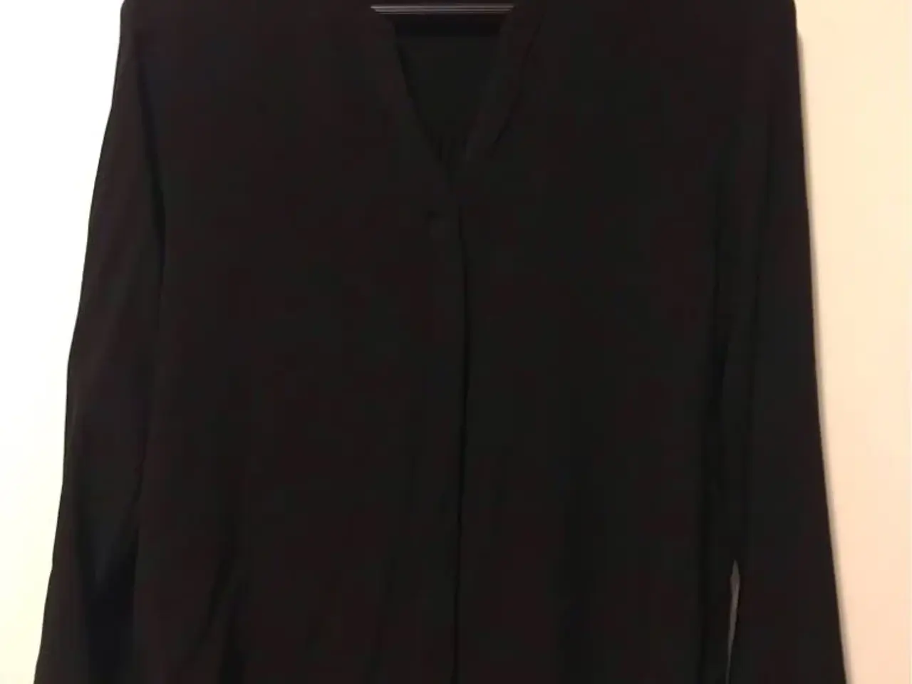 Billede 1 - Gina Tricot skjorte str. 44