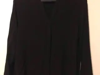 Gina Tricot skjorte str. 44