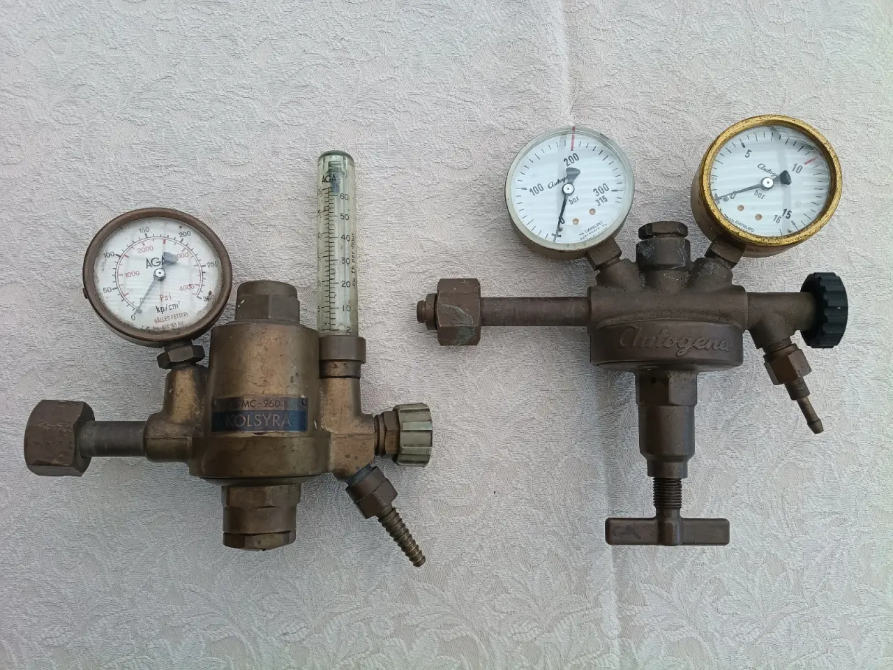 Billede 1 - 2 x Ældre manometer 